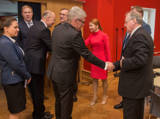 Riigikaitsekomisjoni ja väliskomisjoni liikmed kohtusid Poola parlamendi ülemkoja (Senat) esimehe Stanisław Karczewskiga